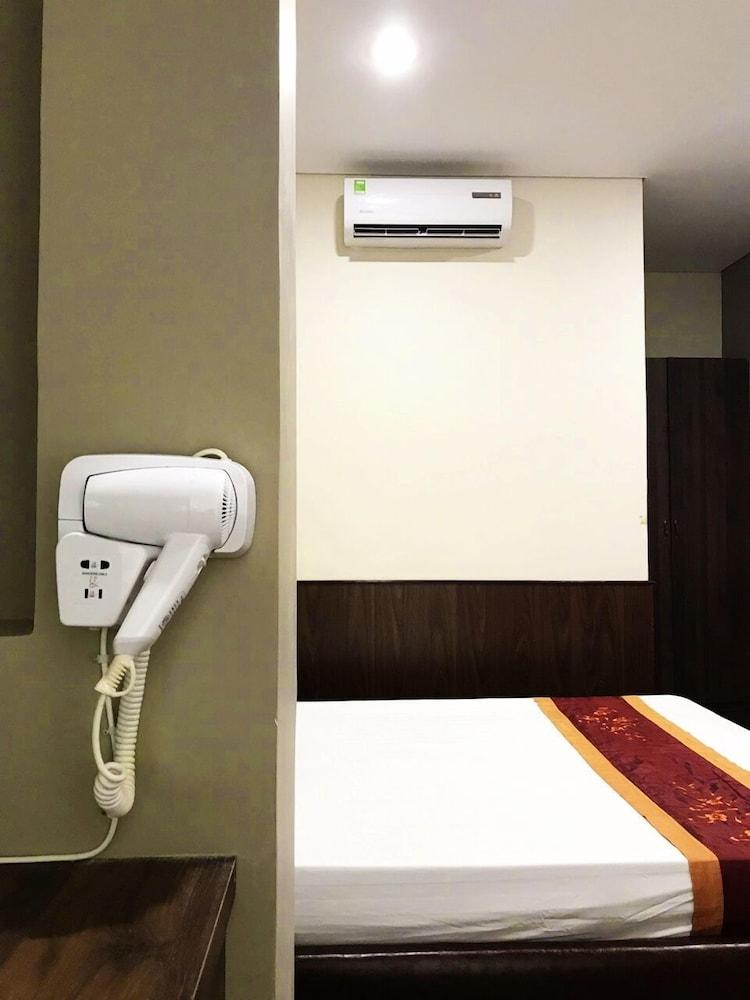 Quan Quan Hotel Da Nang Buitenkant foto