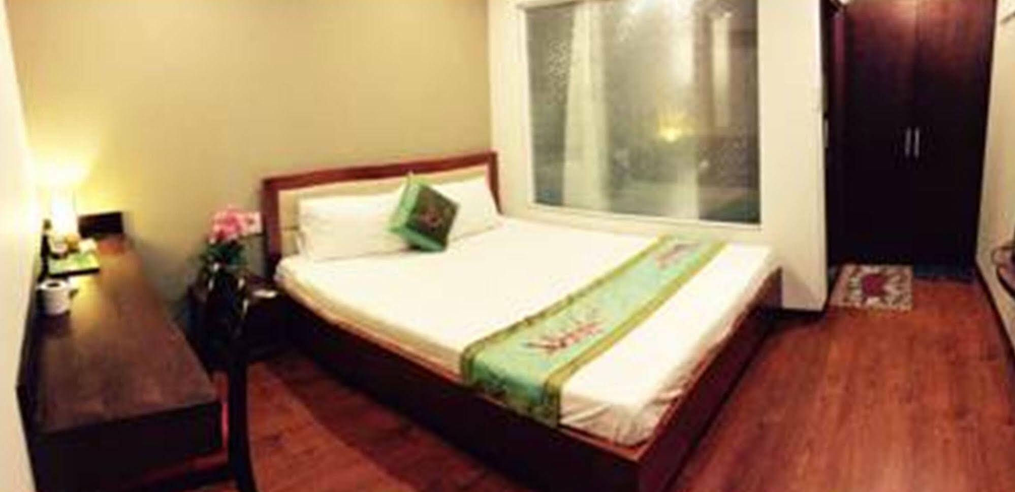 Quan Quan Hotel Da Nang Buitenkant foto